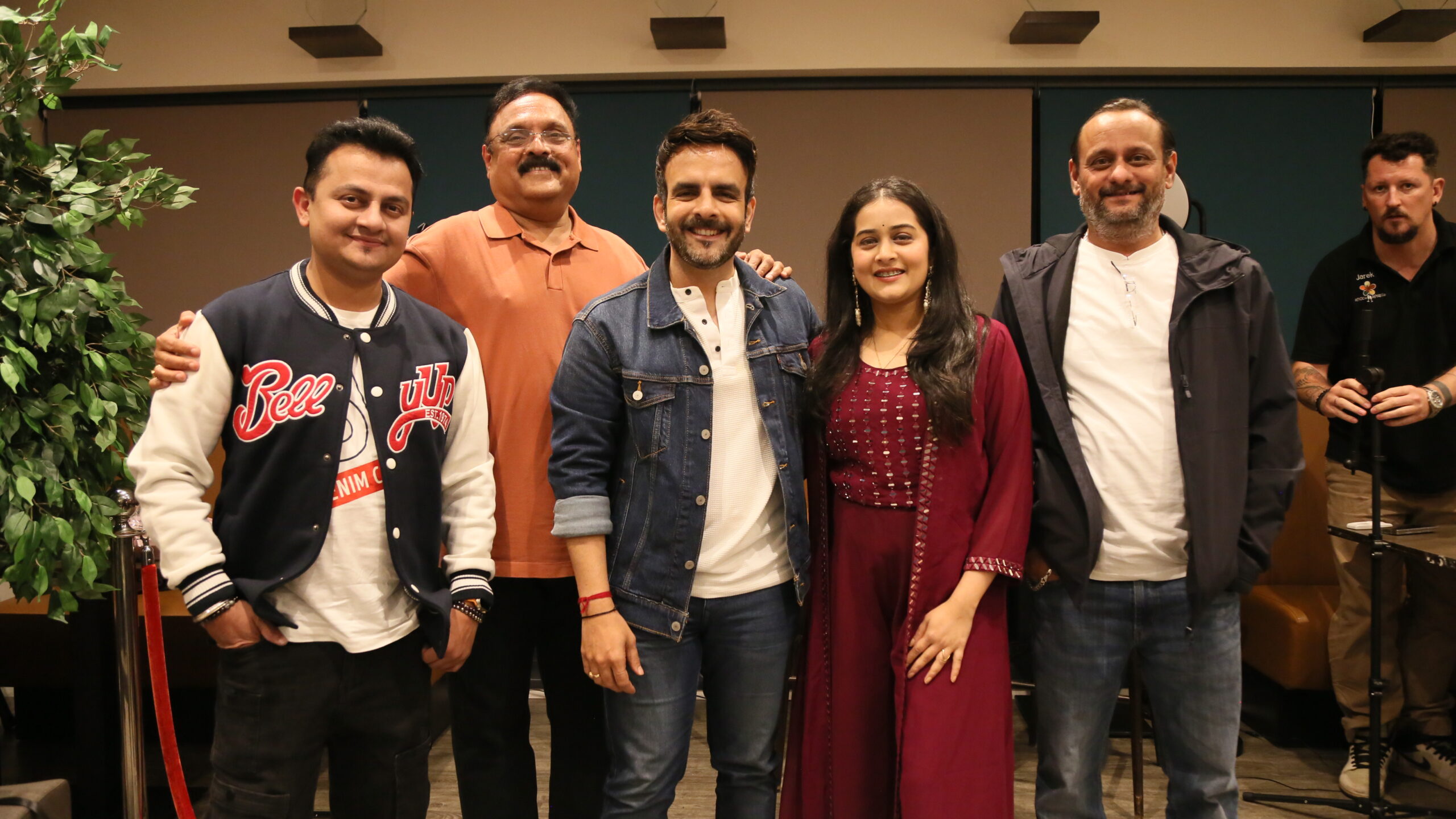 A Night of Bollywood Magic: Reliving the Unforgettable Evening at Spices and Spirits in Basingstoke!